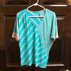 Teal and grey New York and Co. t-shirt